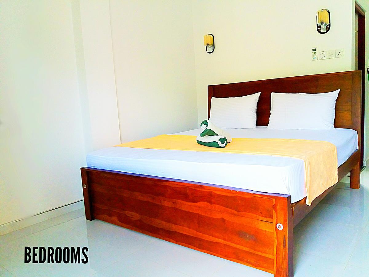 A&B Resort Negombo Kudapaduwa Exteriör bild