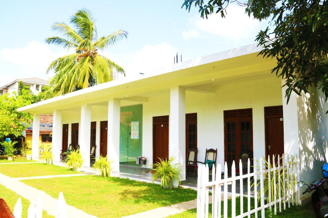 A&B Resort Negombo Kudapaduwa Exteriör bild