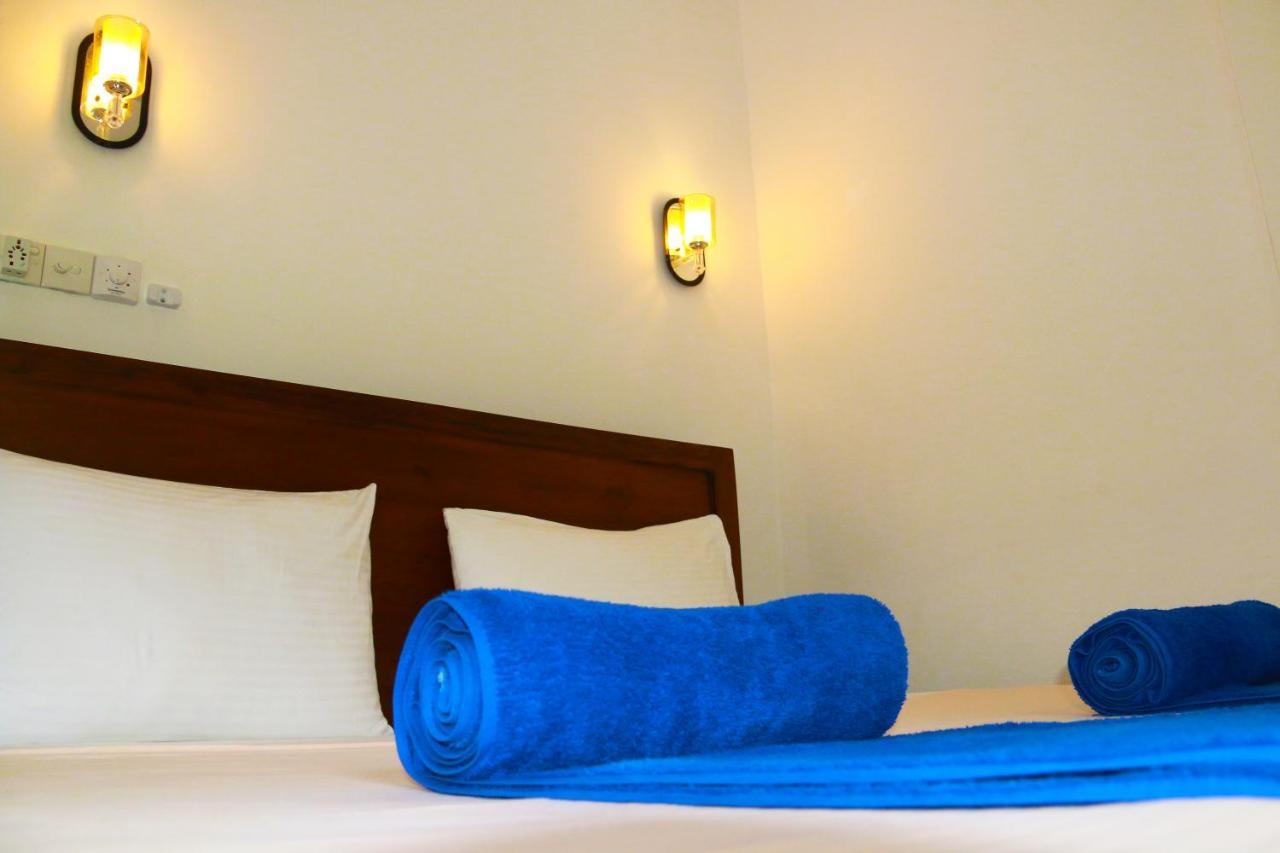 A&B Resort Negombo Kudapaduwa Exteriör bild