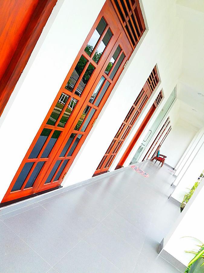 A&B Resort Negombo Kudapaduwa Rum bild